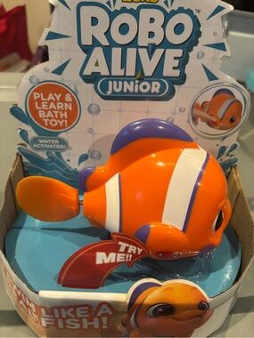 T.J.Maxx Orange and Purple Robo Alive Junior Fish Bath Toy
